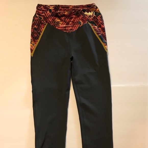 Pants - Women’s wonder women leggings